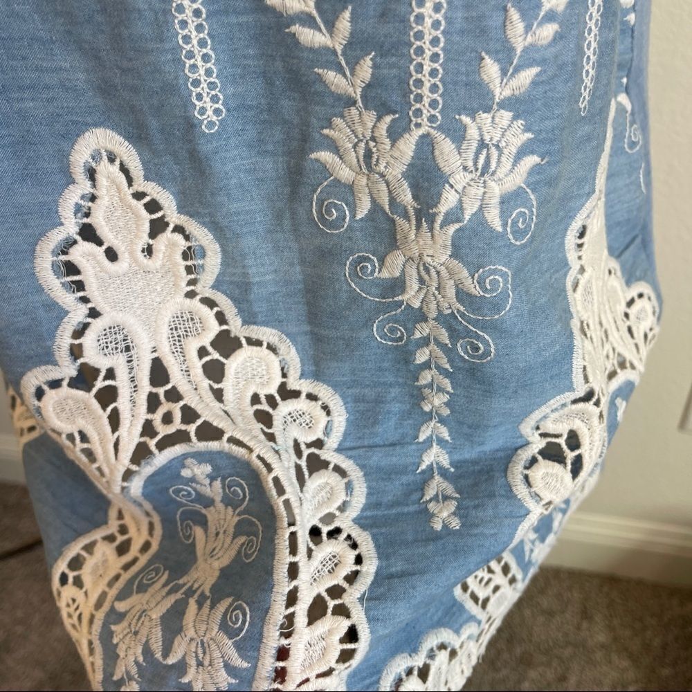 Pull & Bear Light Blue Tank Top with Ivory Embroidery - Small - Picture 3 of 6
